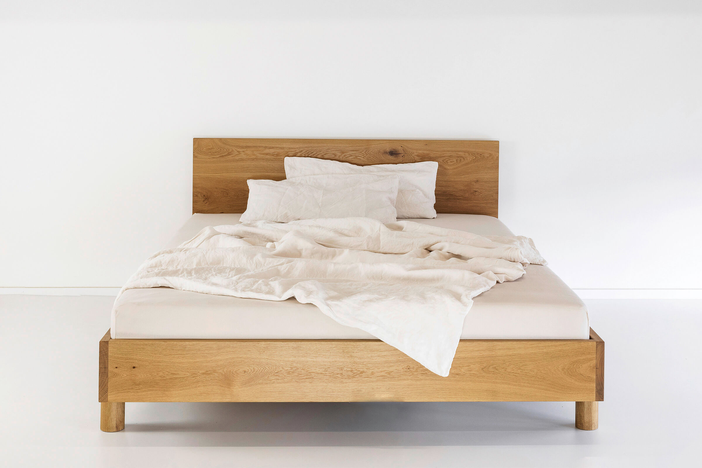 Rondo (mit Kopfteil) — Bett aus Massivholz – Bild 3