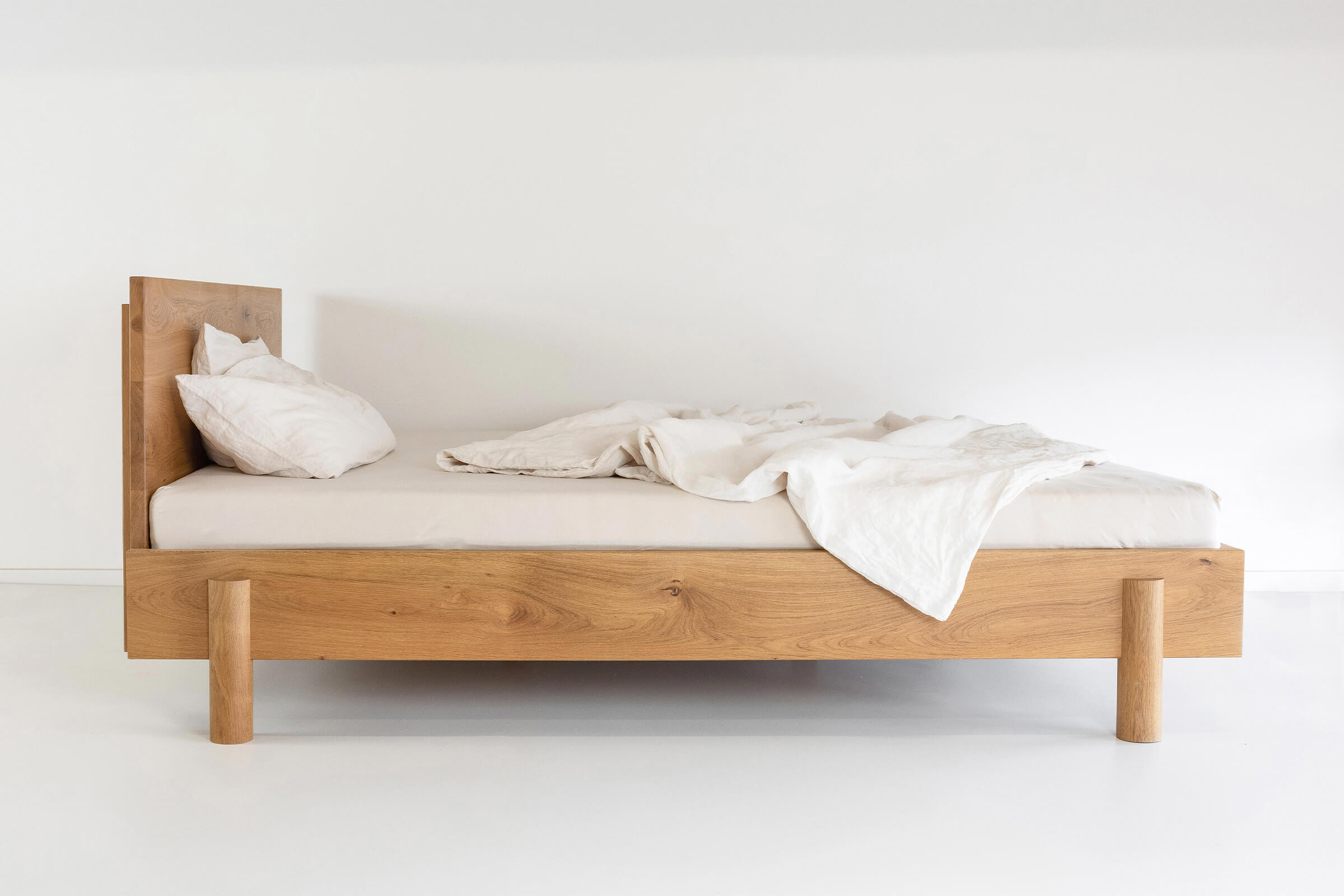 Rondo (mit Kopfteil) — Bett aus Massivholz – Bild 6