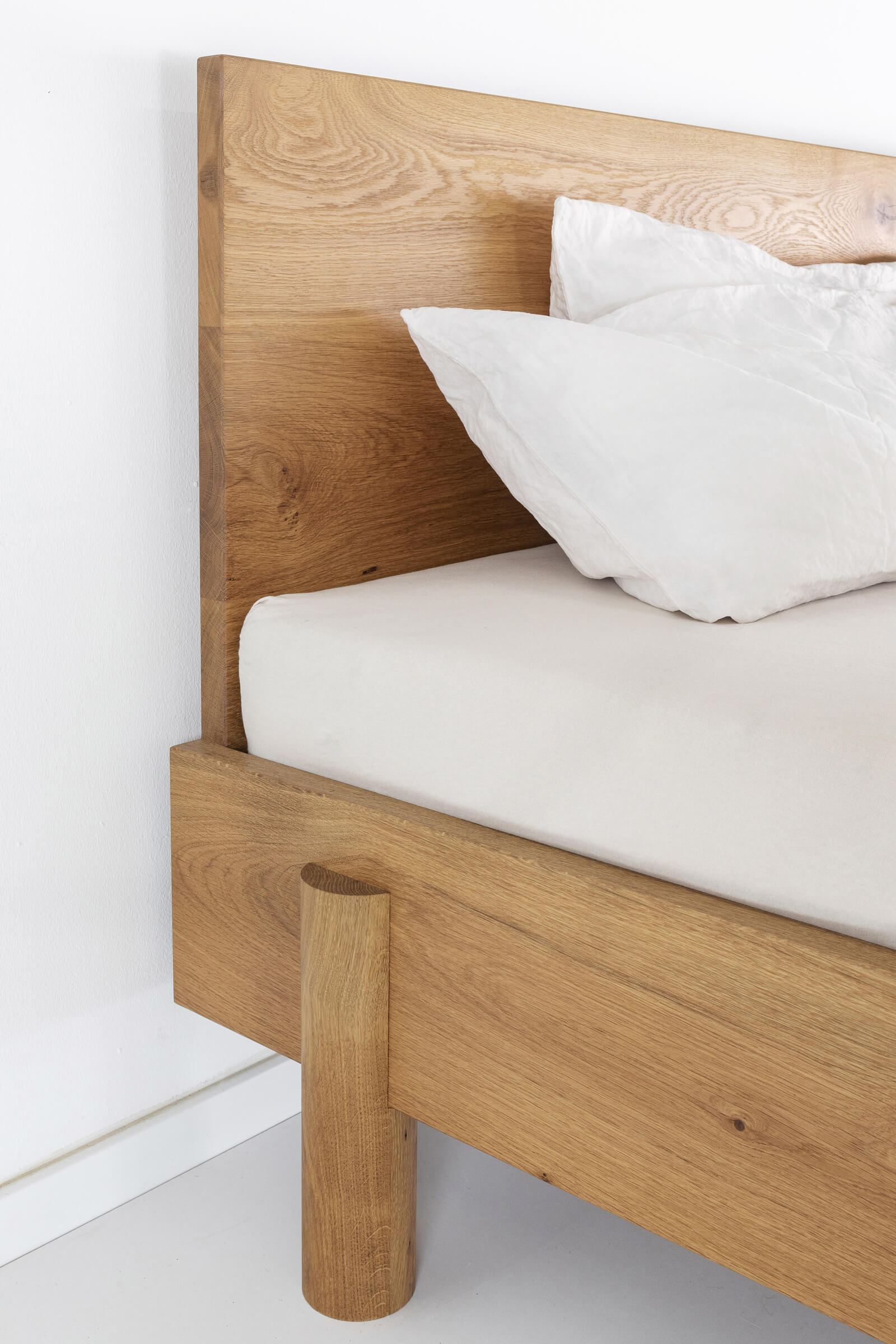 Rondo (mit Kopfteil) — Bett aus Massivholz – Bild 9