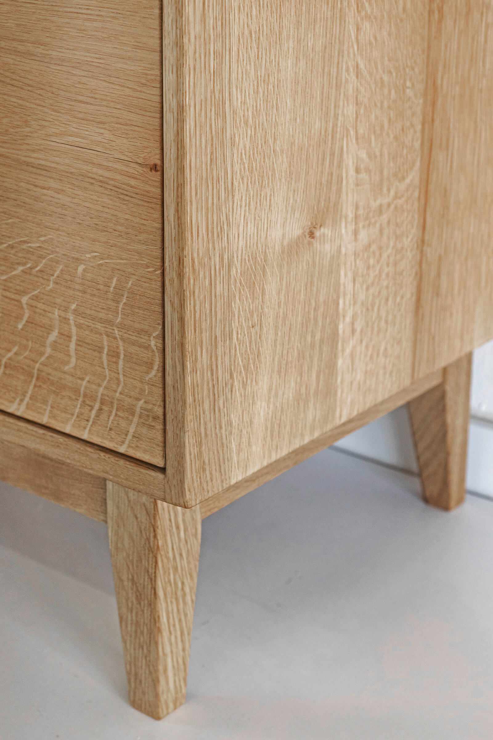Fino — Sideboard aus Massivholz – Bild 11