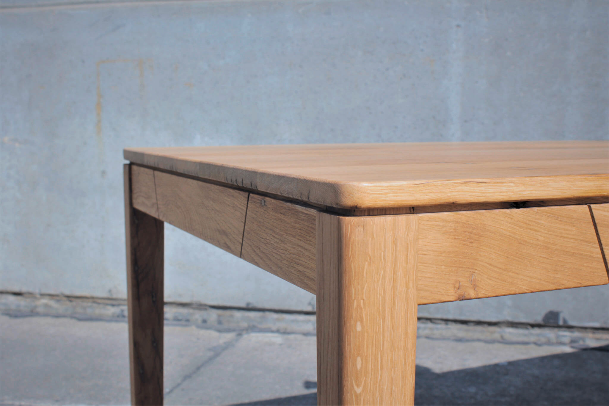 Paul — Tisch aus Massivholz – Bild 2