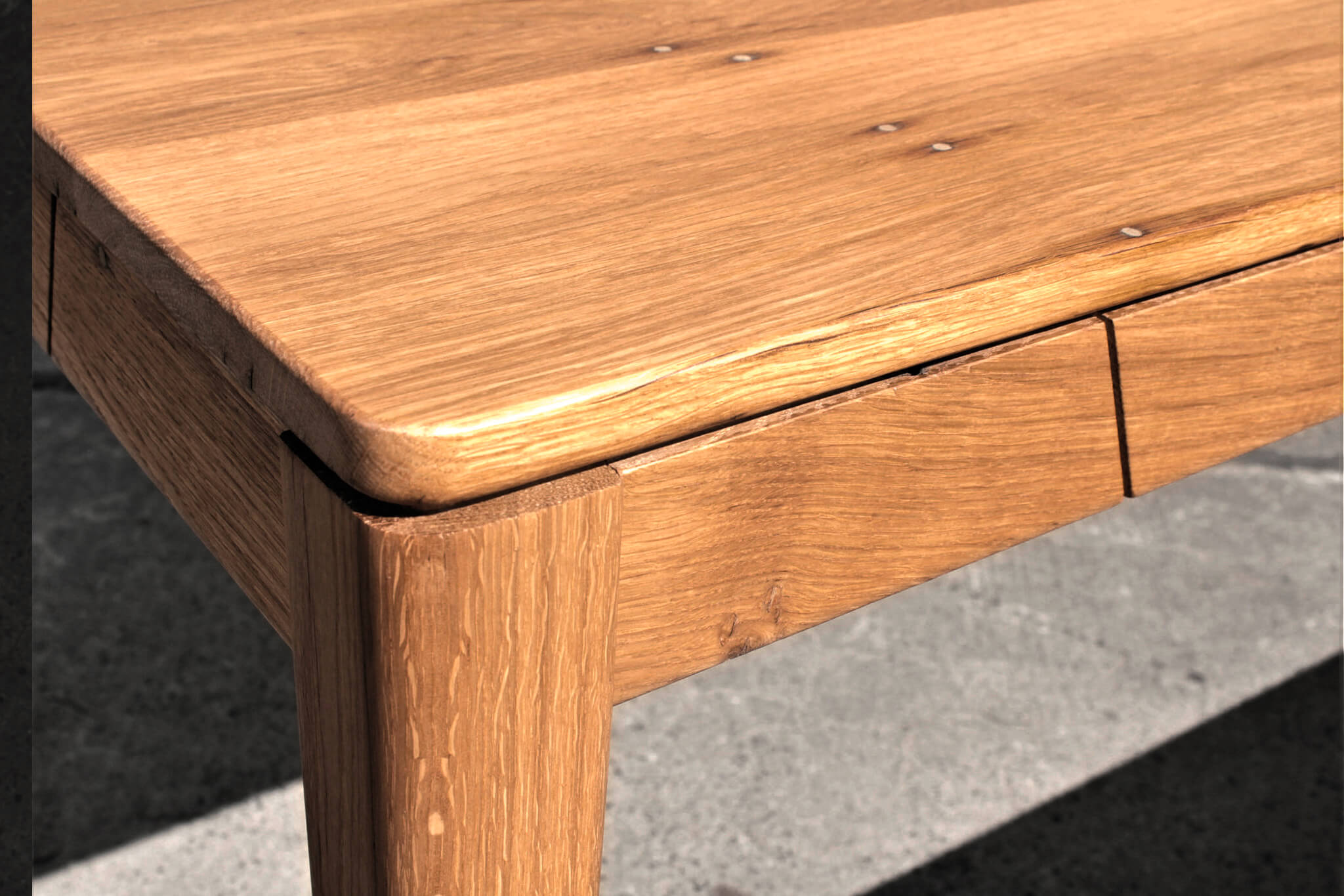 Paul — Tisch aus Massivholz – Bild 6