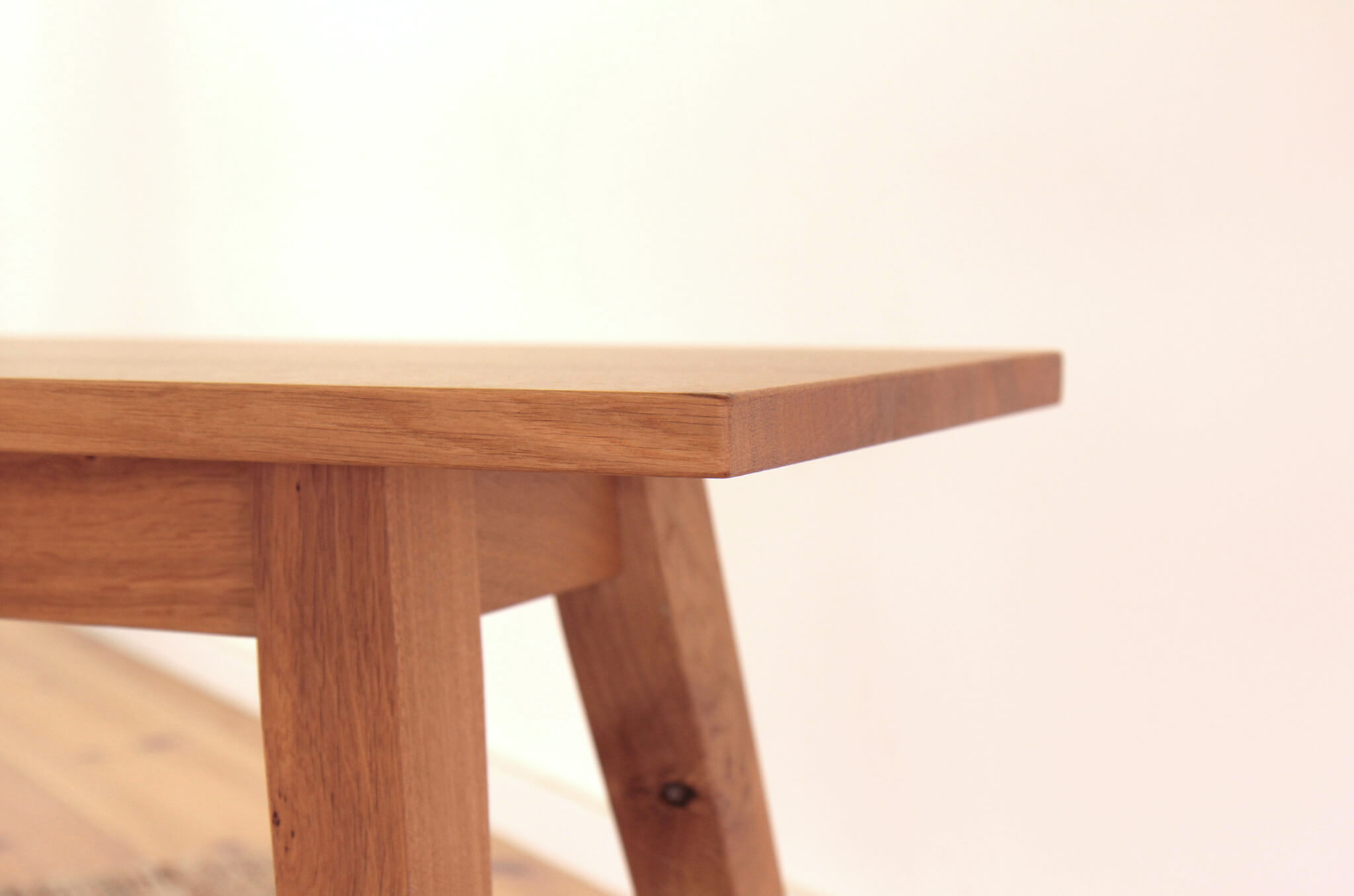 Jo — Sitzbank aus Massivholz – Bild 4